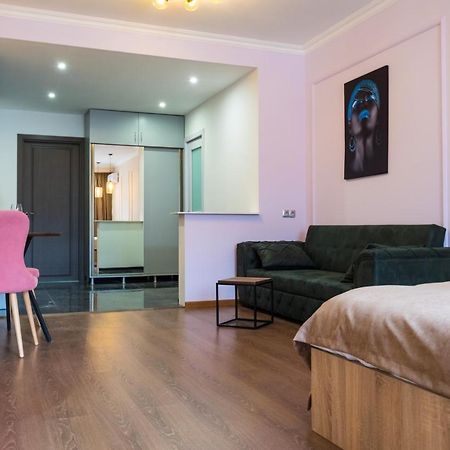 Iren River Side Apartments Тбилиси Экстерьер фото