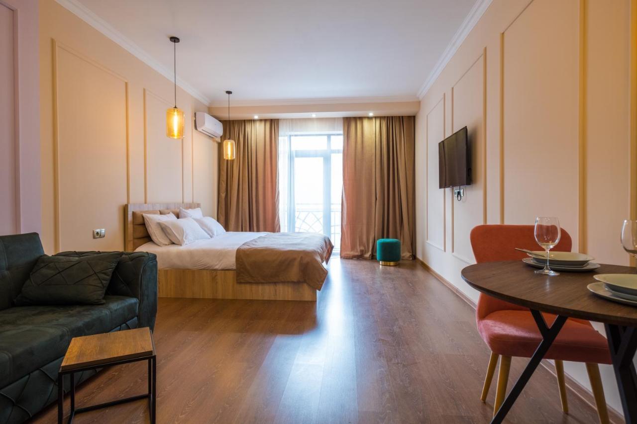 Iren River Side Apartments Тбилиси Экстерьер фото