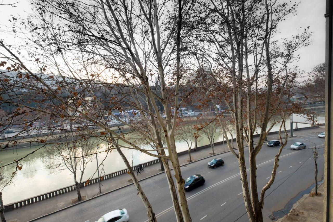 Iren River Side Apartments Тбилиси Экстерьер фото