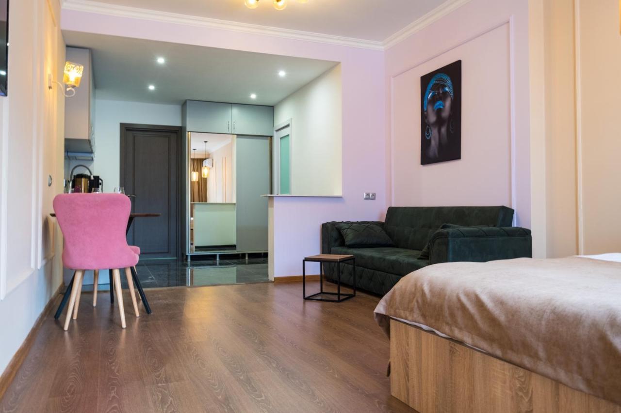 Iren River Side Apartments Тбилиси Экстерьер фото