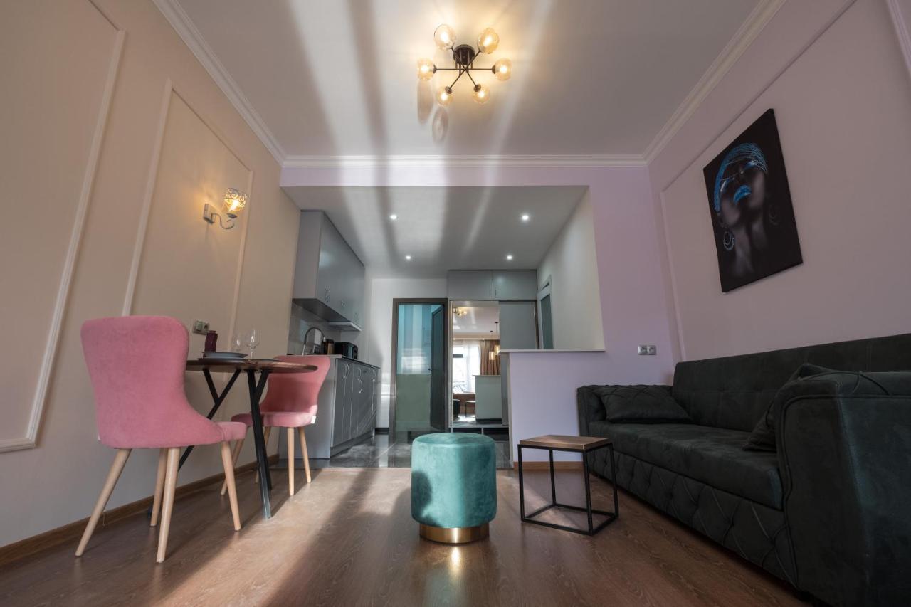 Iren River Side Apartments Тбилиси Экстерьер фото