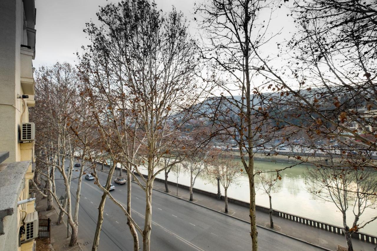 Iren River Side Apartments Тбилиси Экстерьер фото