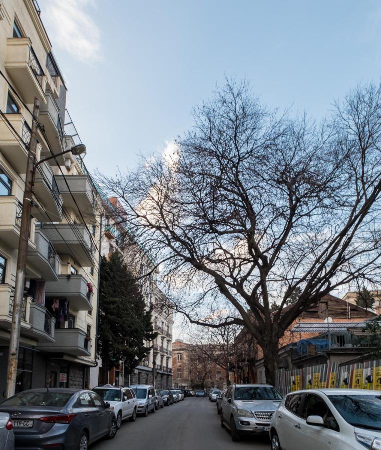 Iren River Side Apartments Тбилиси Экстерьер фото